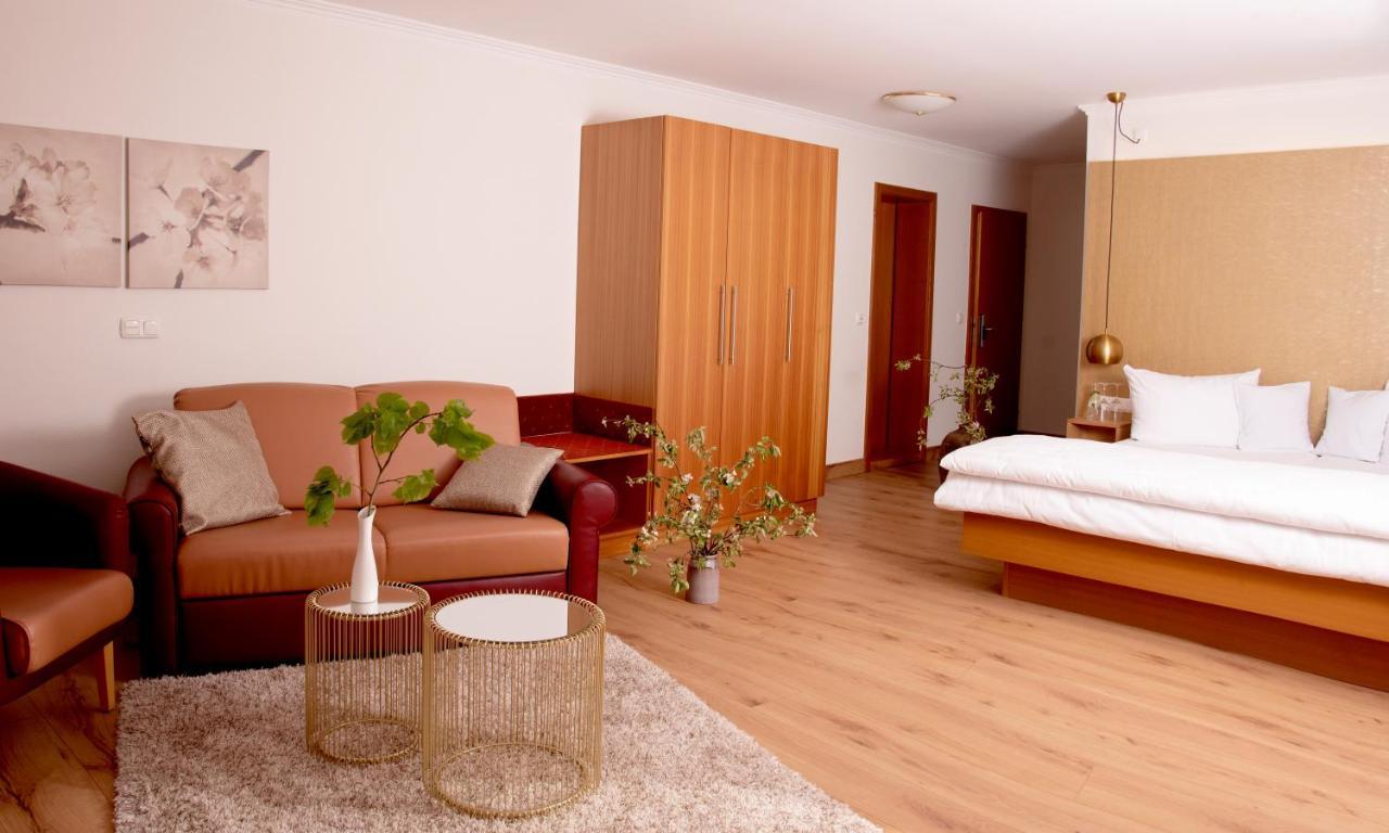 Anetseder Landhotel & Lofts Thyrnau ภายนอก รูปภาพ